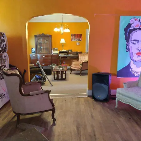 Art House Detroit Creative Apartment